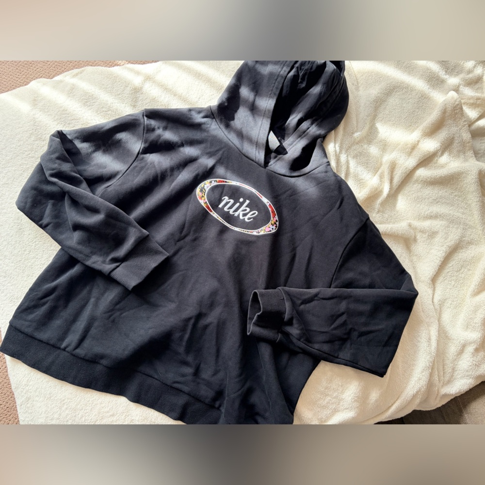 Nike Black Hoodie with Floral Emblem size 1x